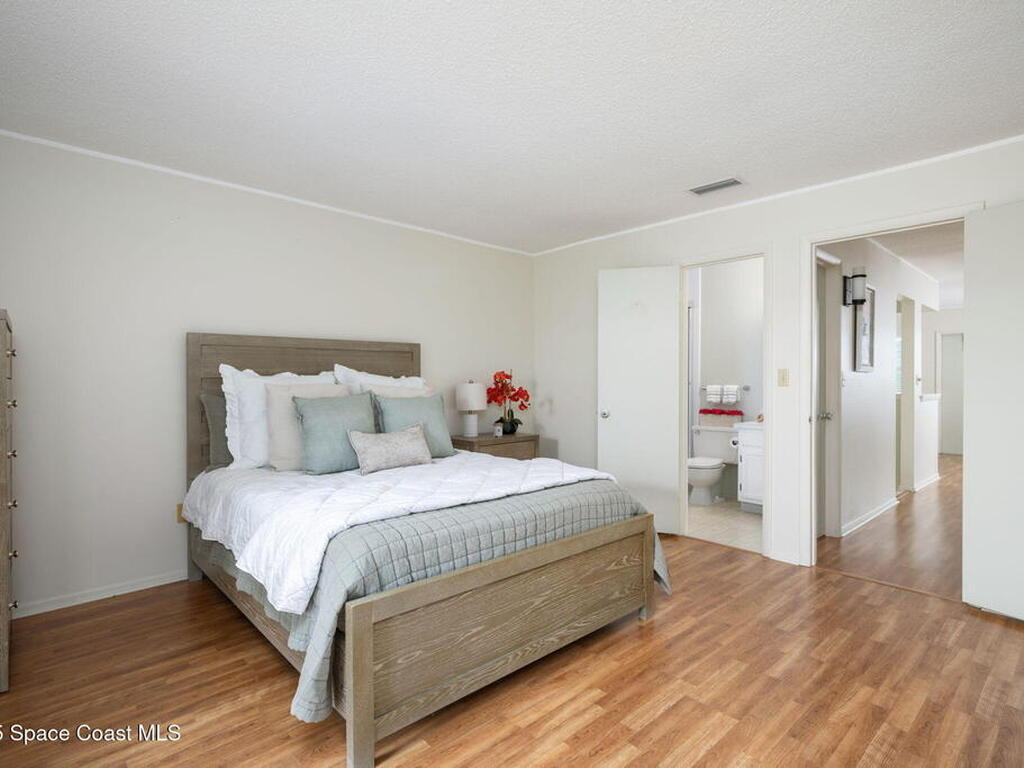 3 Vista Palm Lane, Vero Beach, FL 32962