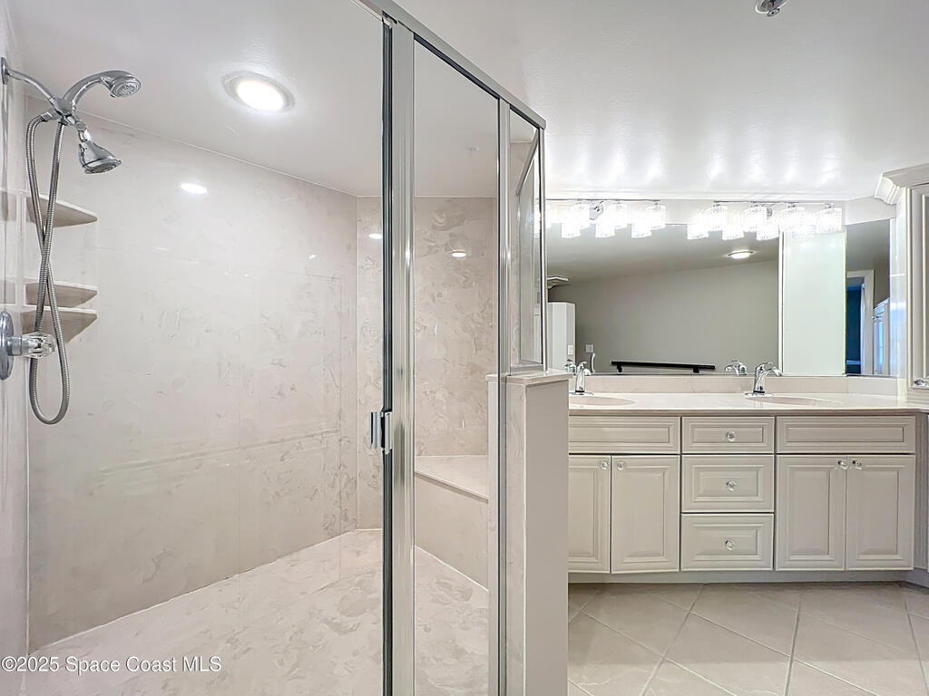 821 Del Rio Way, Merritt Island, FL 32953