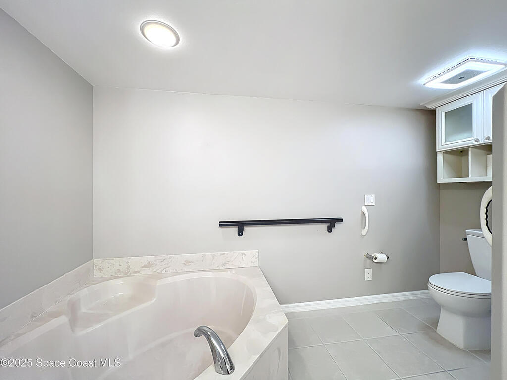 821 Del Rio Way, Merritt Island, FL 32953