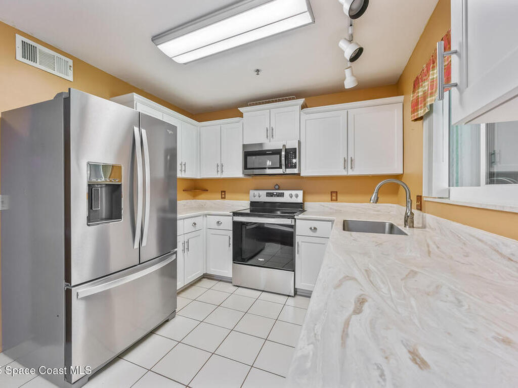 7808 Shadowood Drive, Melbourne, FL 32904