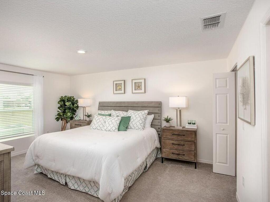 527 Hansare Street, Palm Bay, FL 32908