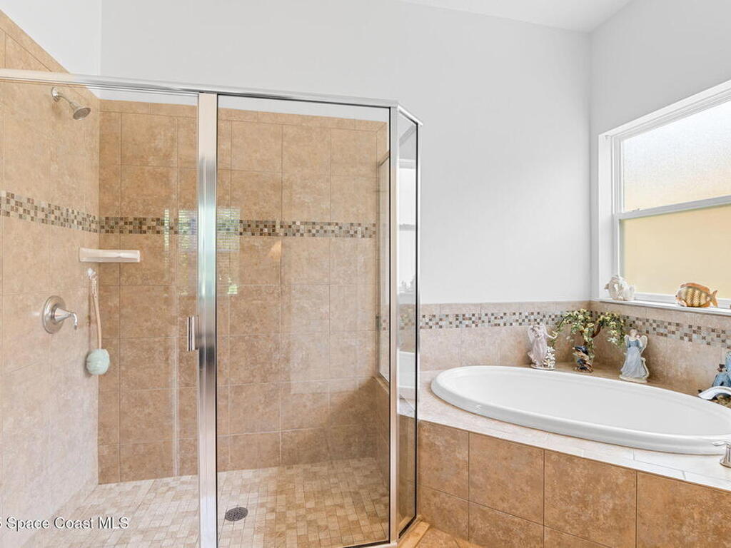 3385 Soft Breeze Circle, Melbourne, FL 32904