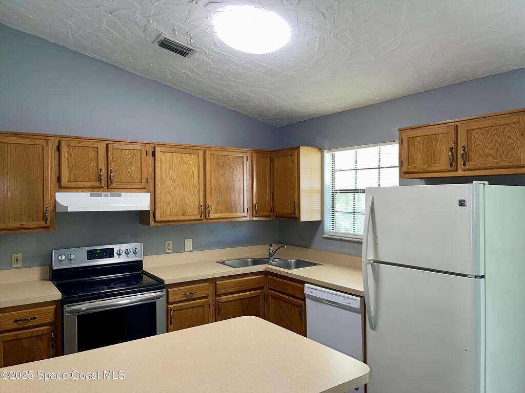 2425 Cogan Drive, Palm Bay, FL 32909