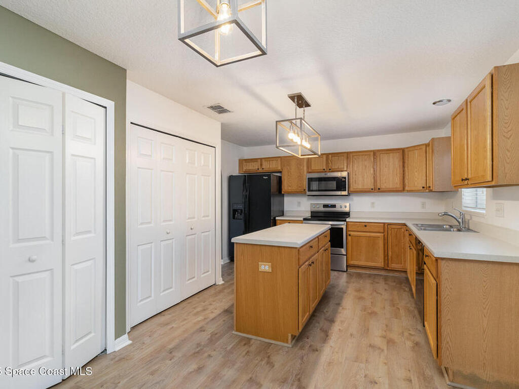 3325 Burdock Avenue, Melbourne, FL 32904