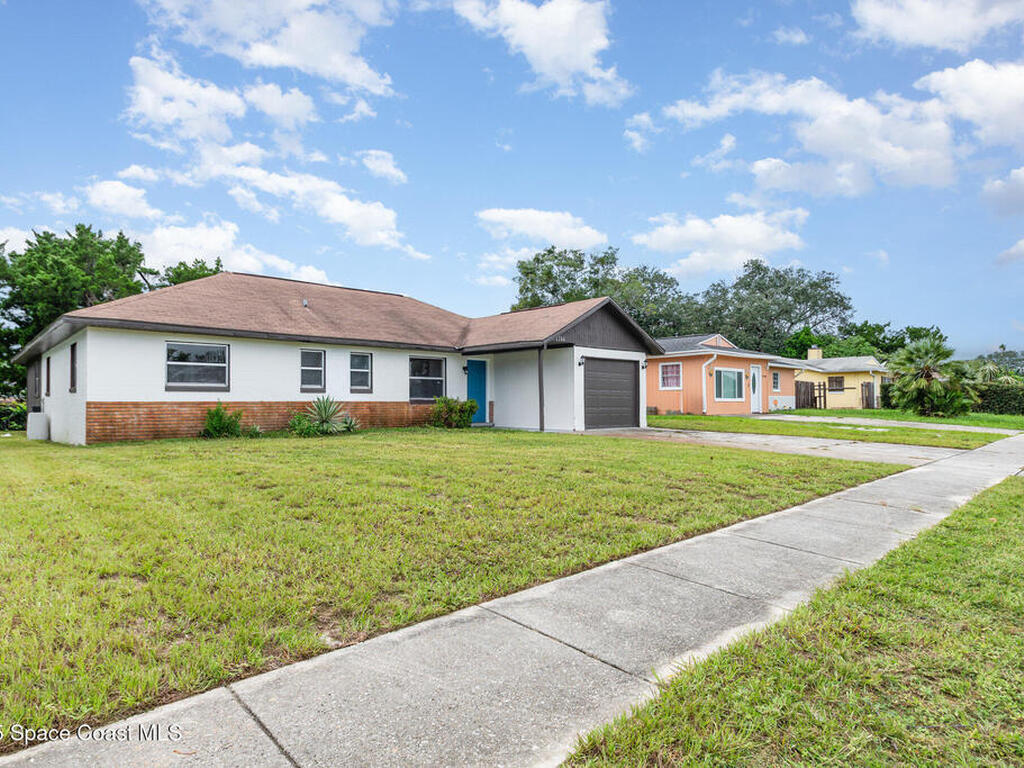 1744 Valencia Avenue, Ormond Beach, FL 32174