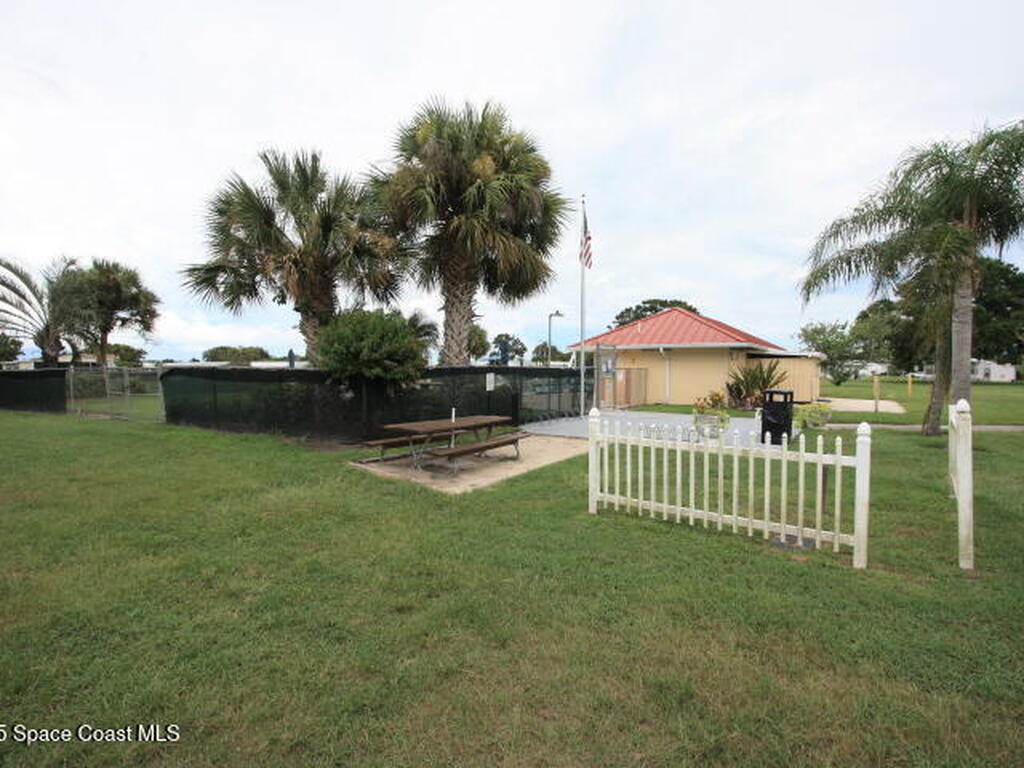 1082 Parkway Lane, Barefoot Bay, FL 32976