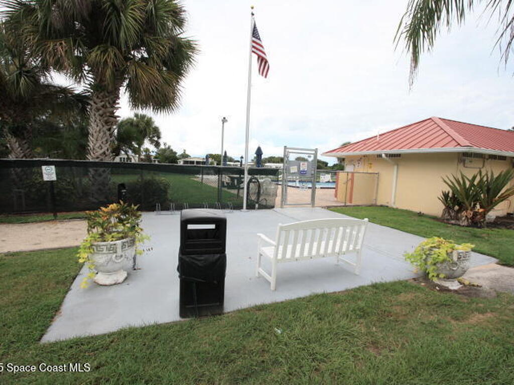 1082 Parkway Lane, Barefoot Bay, FL 32976