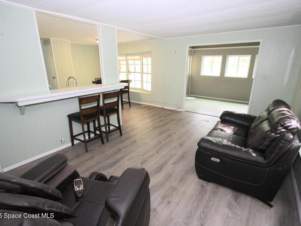 1082 Parkway Lane, Barefoot Bay, FL 32976