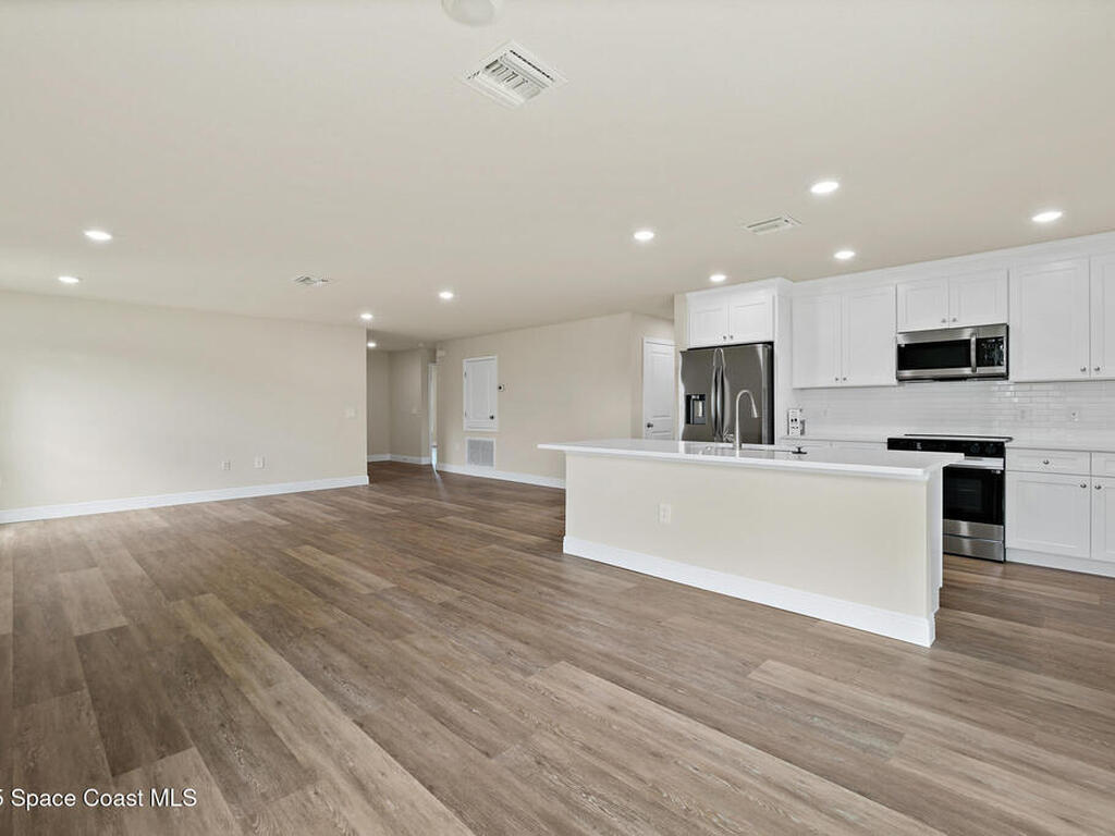 2091 Day Avenue, Palm Bay, FL 32908