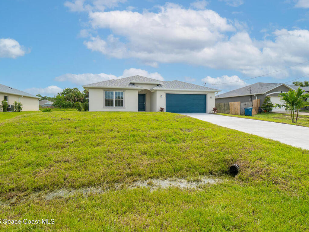 2091 Day Avenue, Palm Bay, FL 32908