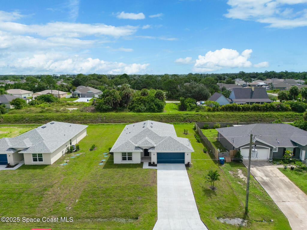 2091 Day Avenue, Palm Bay, FL 32908
