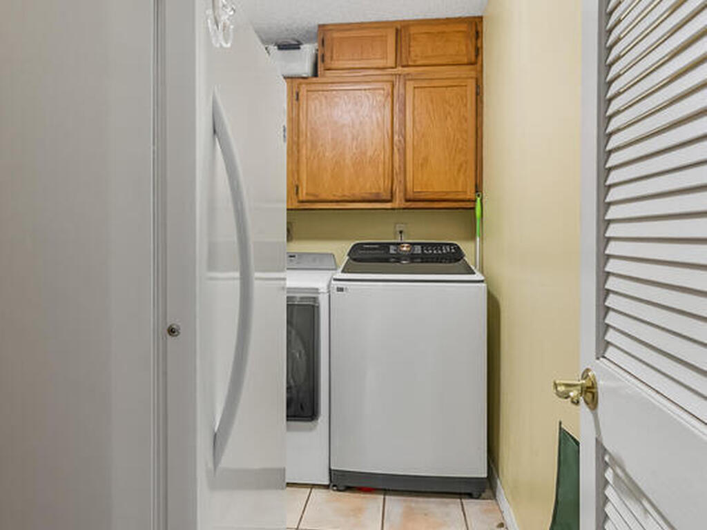 1562 Hayworth Circle, Palm Bay, FL 32907