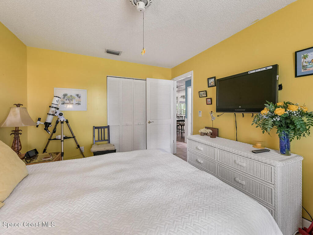 1562 Hayworth Circle, Palm Bay, FL 32907