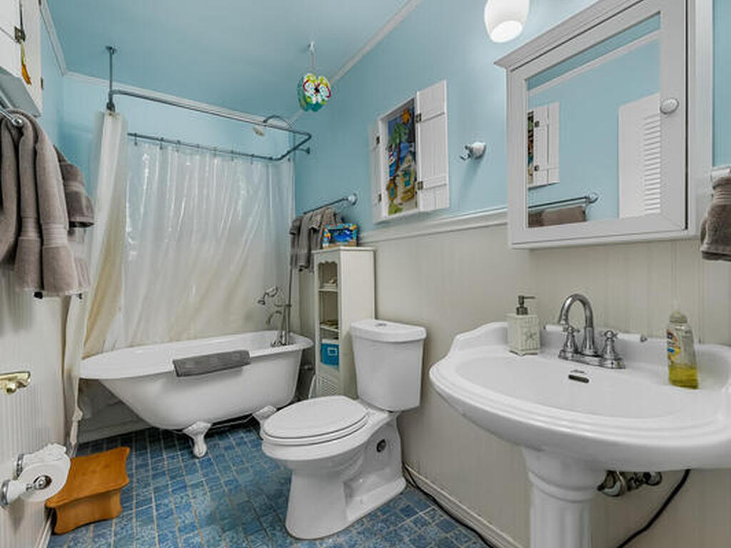 1562 Hayworth Circle, Palm Bay, FL 32907