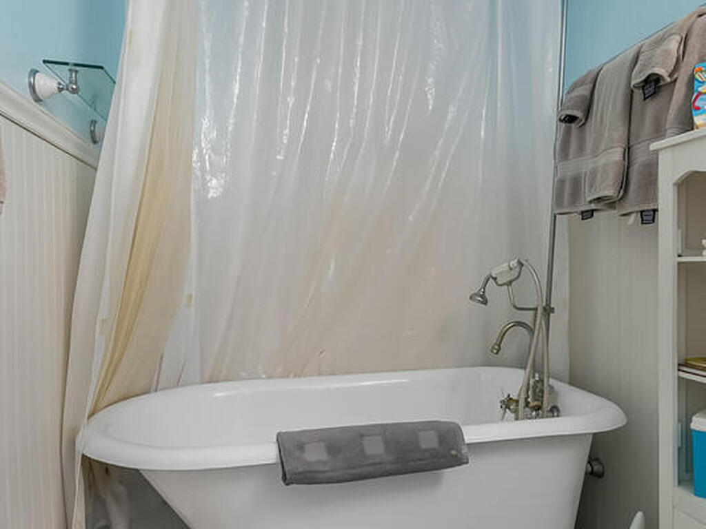 1562 Hayworth Circle, Palm Bay, FL 32907