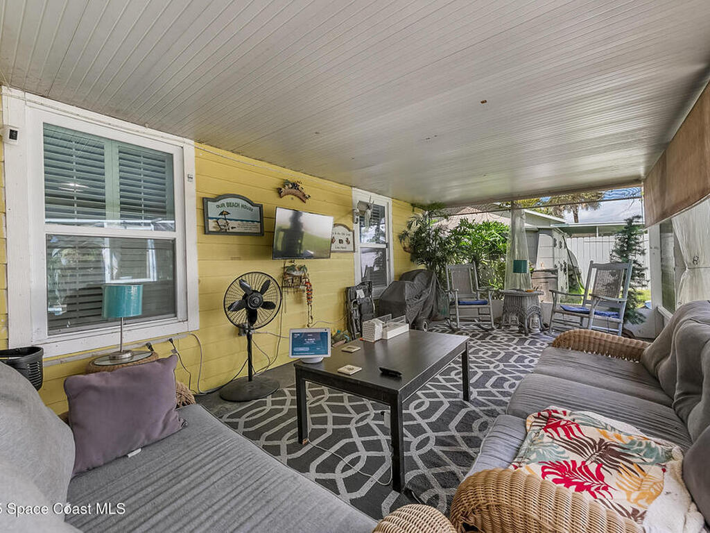 1562 Hayworth Circle, Palm Bay, FL 32907