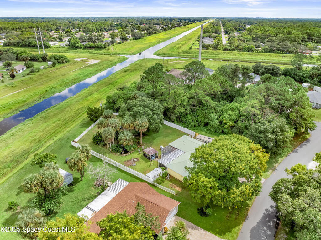 1562 Hayworth Circle, Palm Bay, FL 32907