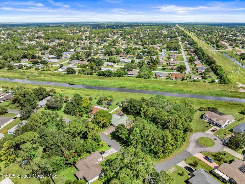 1562 Hayworth Circle, Palm Bay, FL 32907