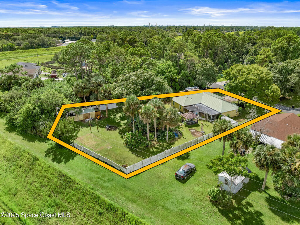 1562 Hayworth Circle, Palm Bay, FL 32907