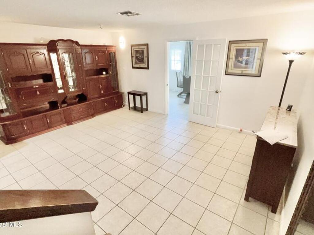 274 Queens Court, Satellite Beach, FL 32937