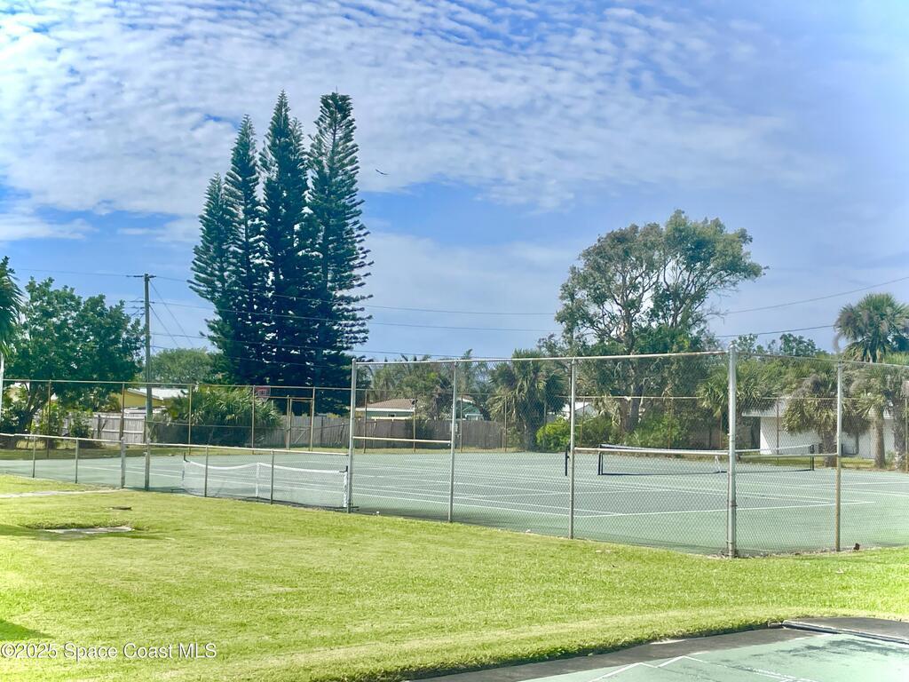 274 Queens Court, Satellite Beach, FL 32937