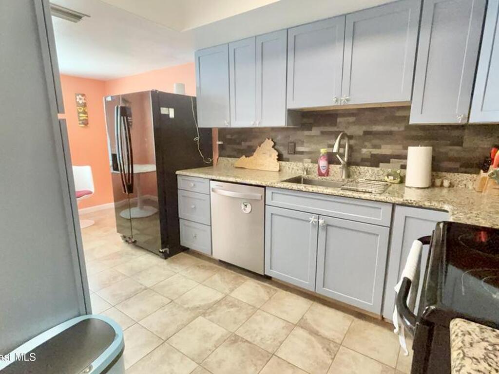 274 Queens Court, Satellite Beach, FL 32937