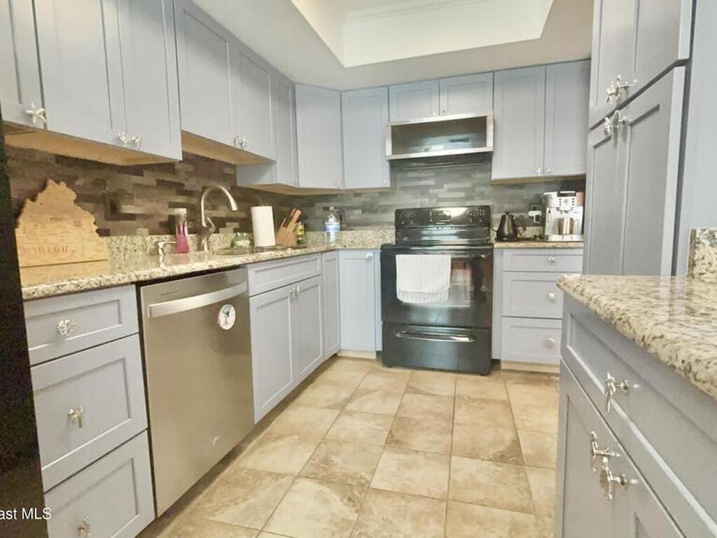 274 Queens Court, Satellite Beach, FL 32937