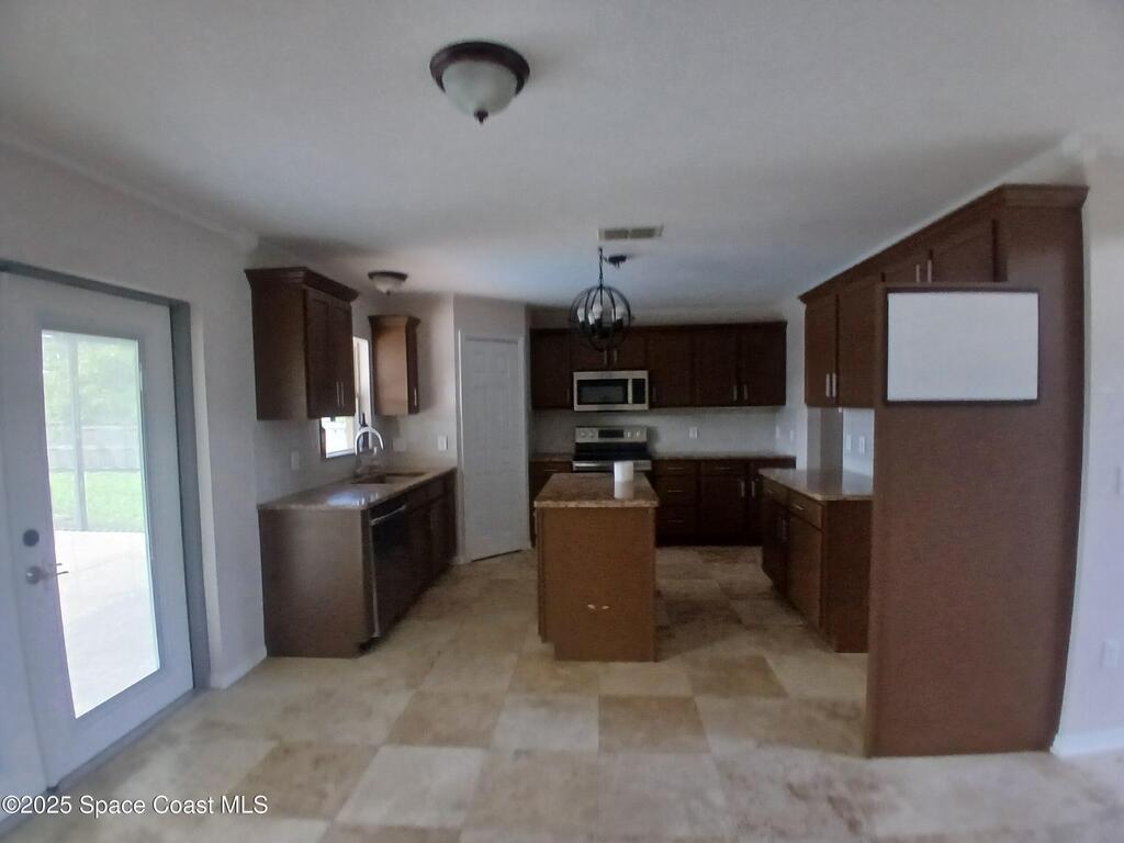 1412 Hayworth Circle, Palm Bay, FL 32907