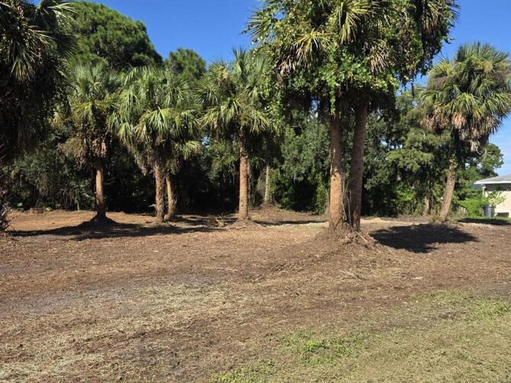 2723 Jupiter Boulevard, Palm Bay, FL 32908