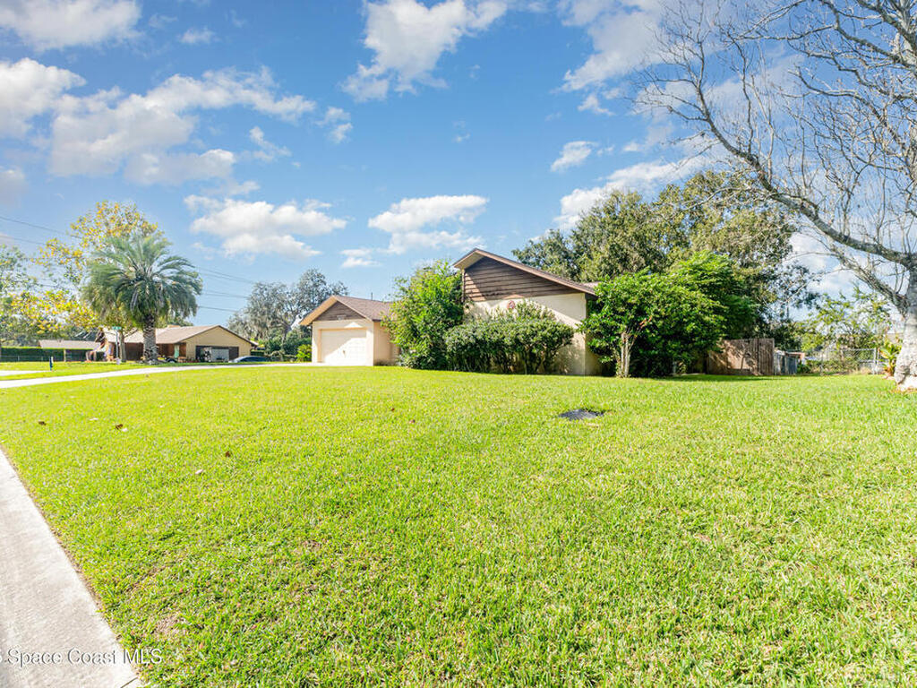 10878 SE 45th Avenue, Belleview, FL 34420