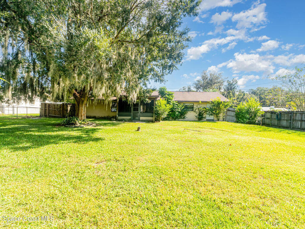 10878 SE 45th Avenue, Belleview, FL 34420