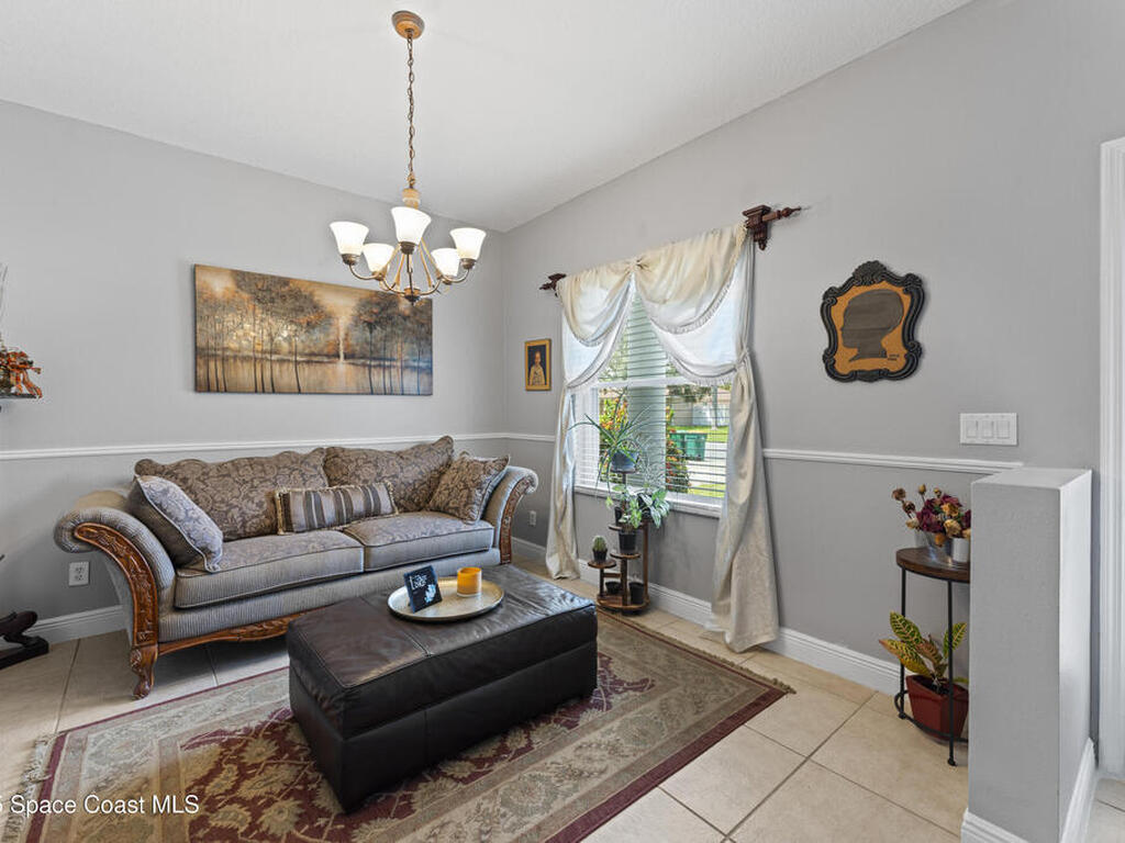 813 Del Mar Circle, Melbourne, FL 32904