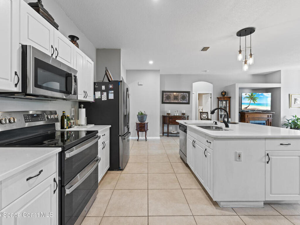 813 Del Mar Circle, Melbourne, FL 32904