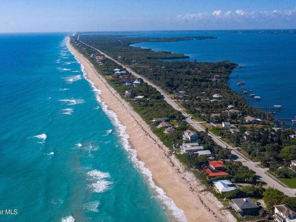 6345 Moonrise Drive, Merritt Island, FL 32953