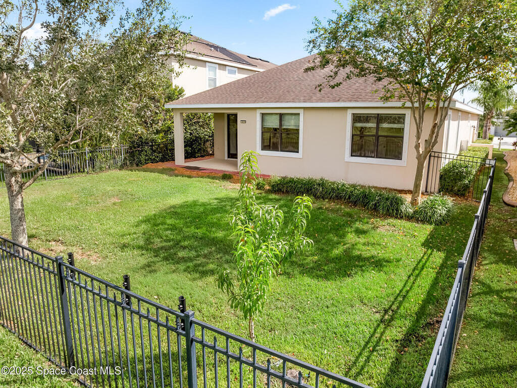 8582 Strom Park Drive, Melbourne, FL 32940