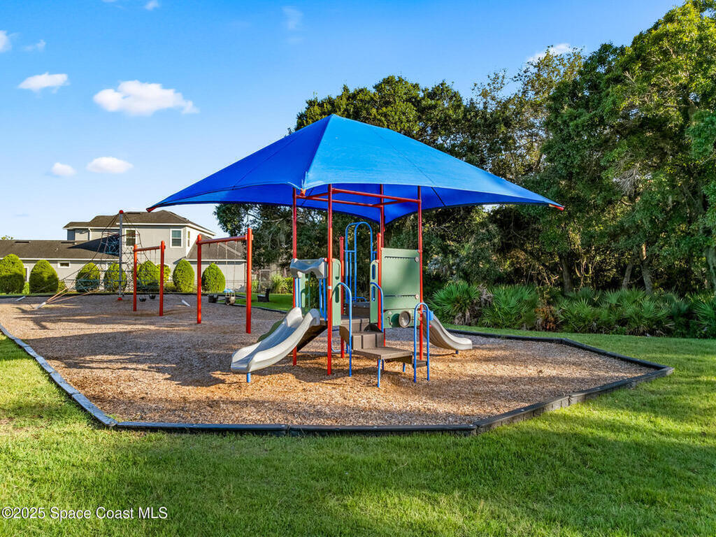 8582 Strom Park Drive, Melbourne, FL 32940