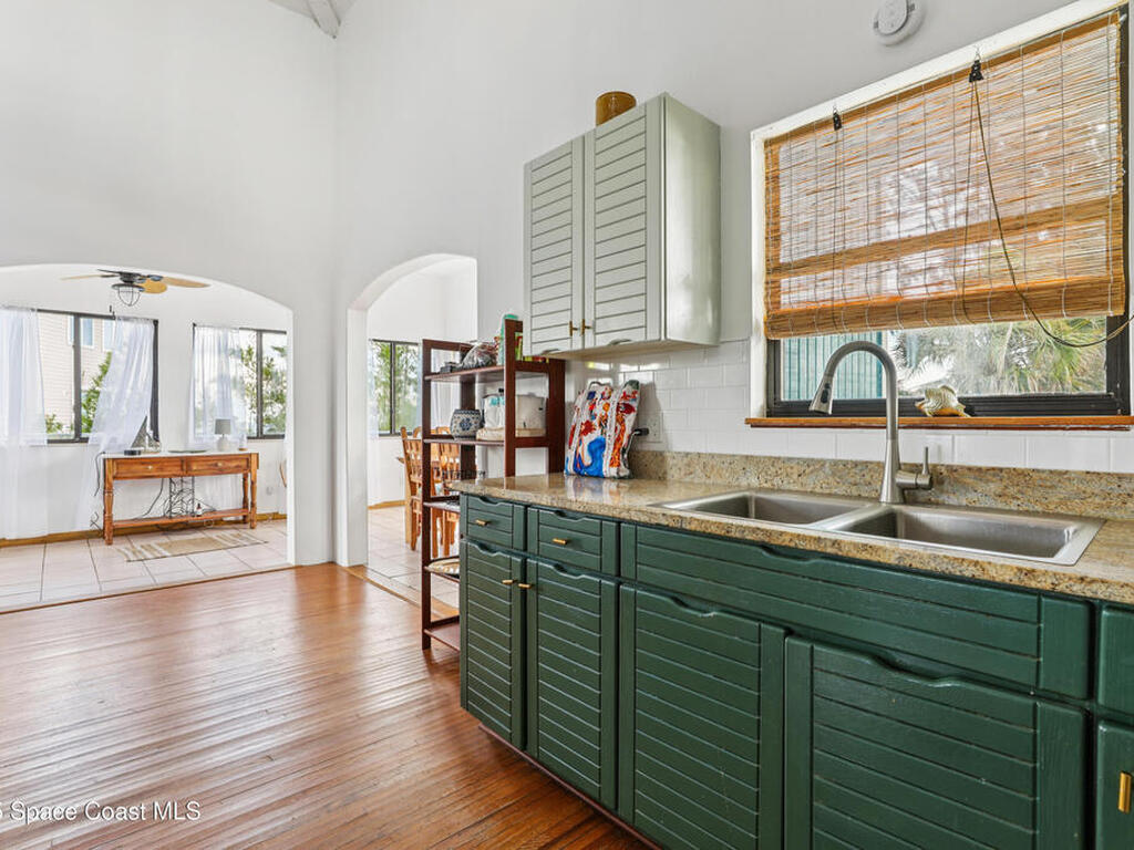 51 Vip Island, Grant-Valkaria, FL 32949