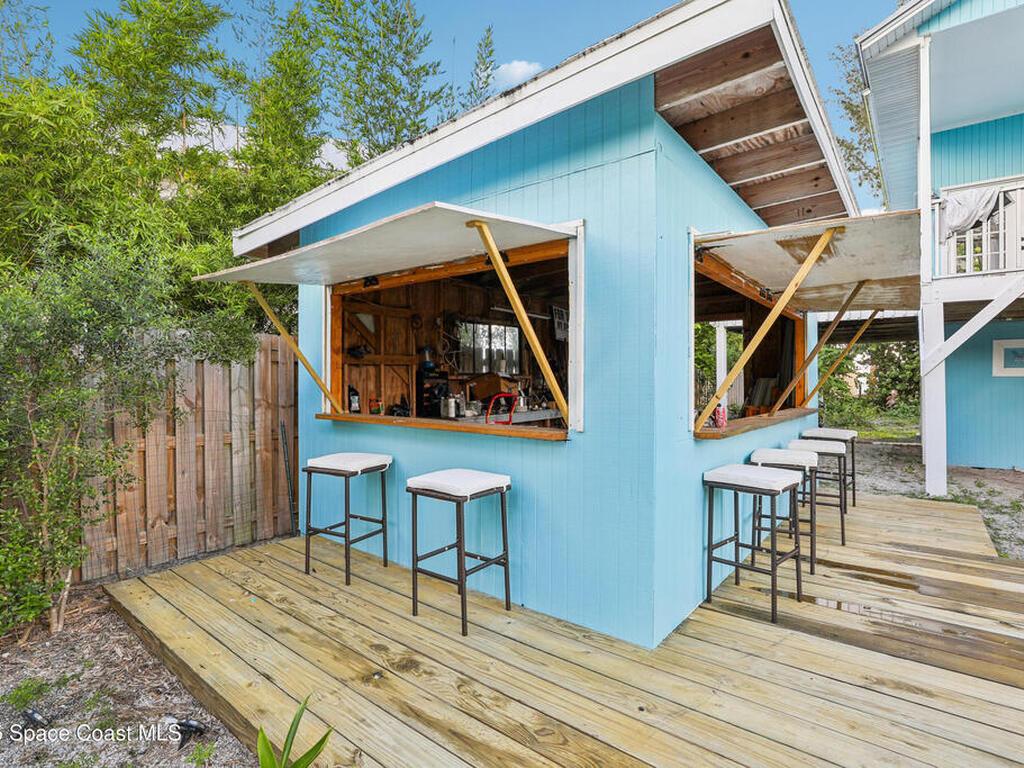 51 Vip Island, Grant-Valkaria, FL 32949