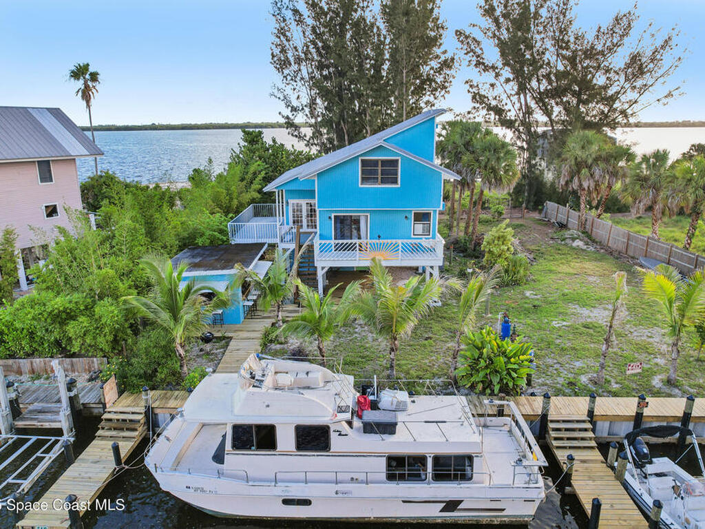 51 Vip Island, Grant-Valkaria, FL 32949