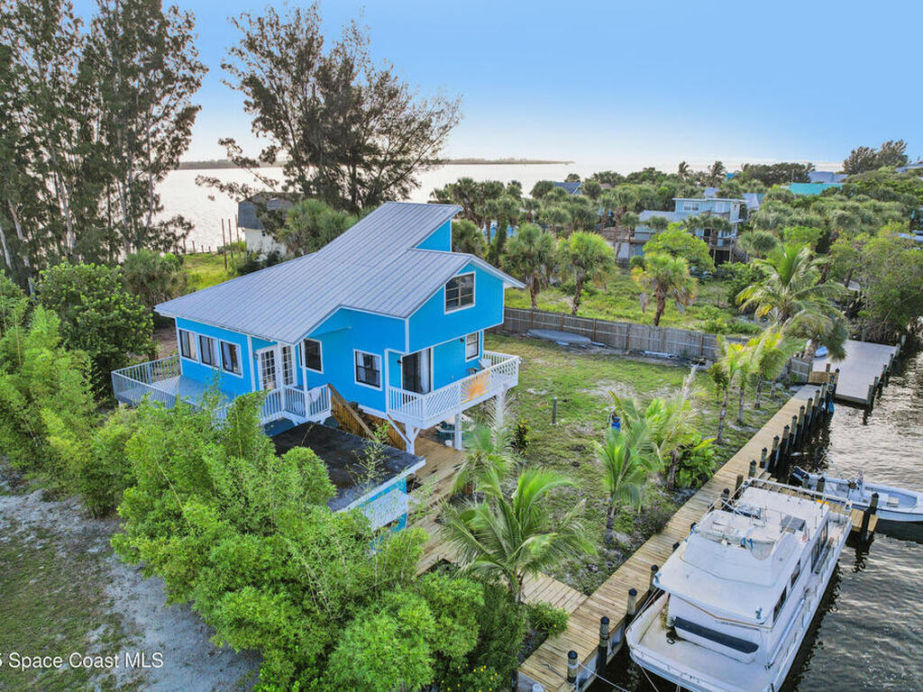51 Vip Island, Grant-Valkaria, FL 32949