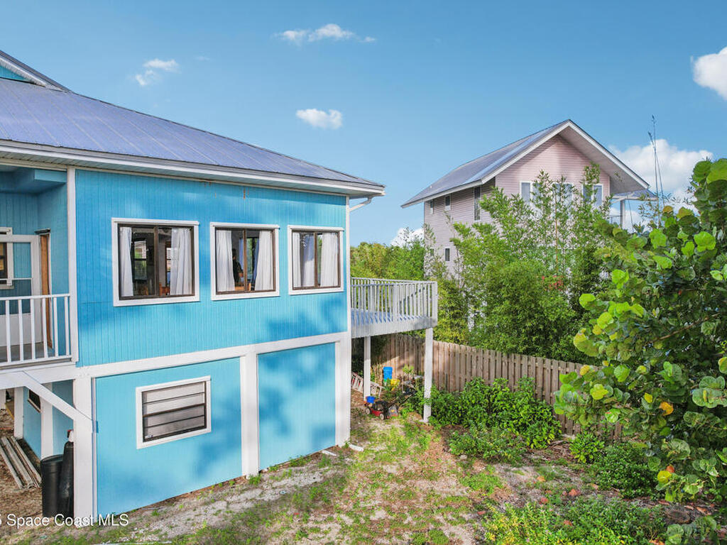 51 Vip Island, Grant-Valkaria, FL 32949