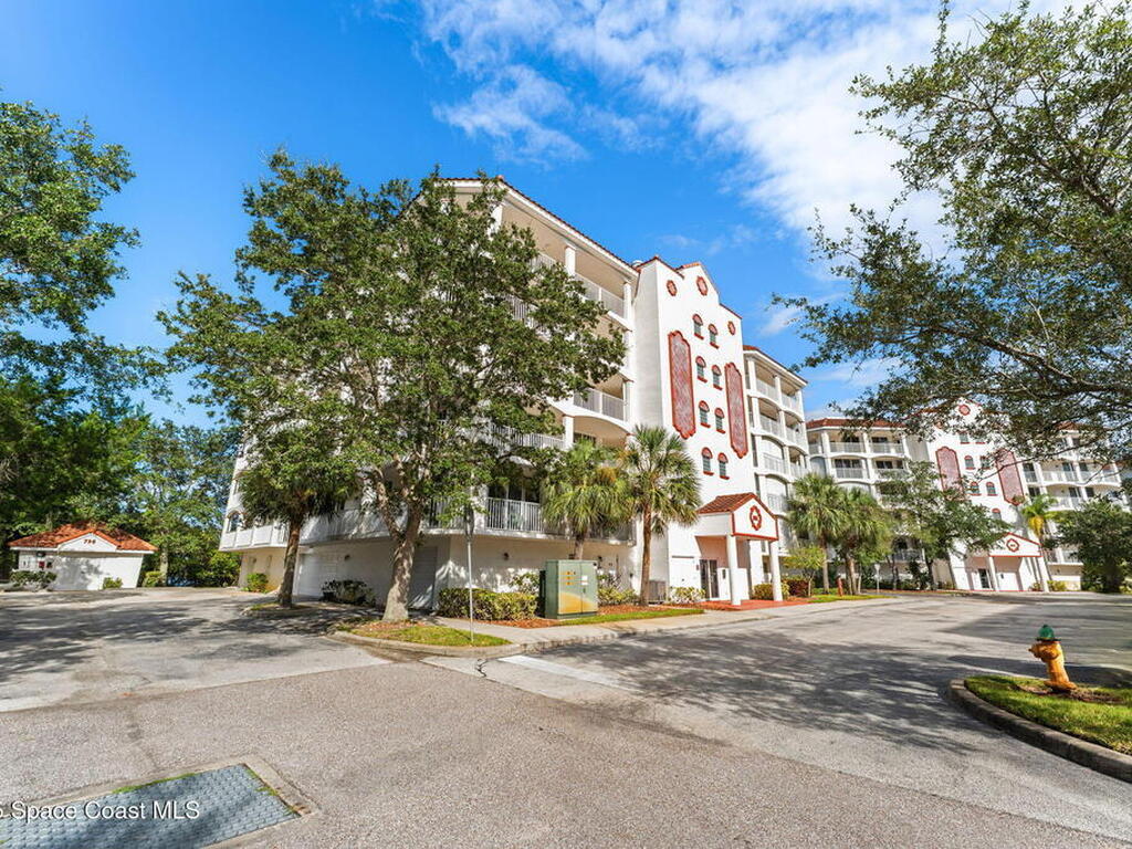 821 Del Rio Way, Merritt Island, FL 32953