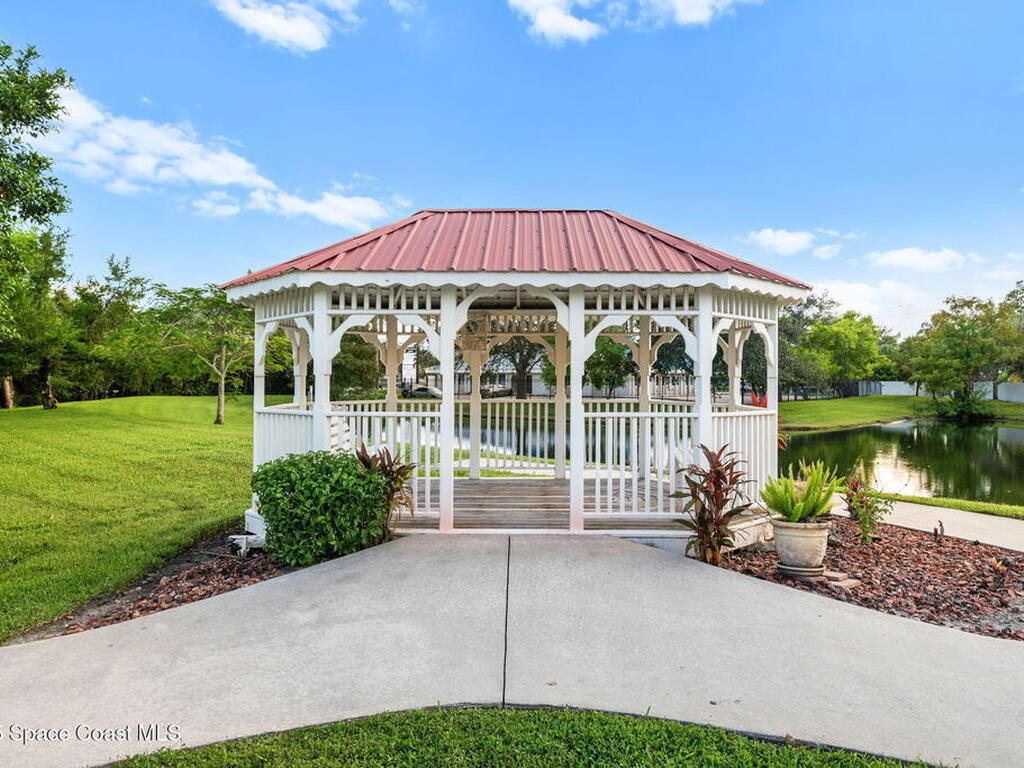 821 Del Rio Way, Merritt Island, FL 32953