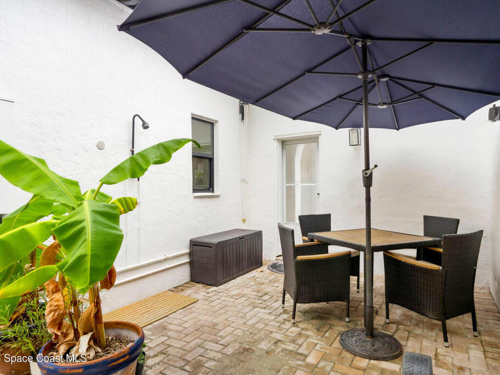 933 S Atlantic Avenue, Cocoa Beach, FL 32931