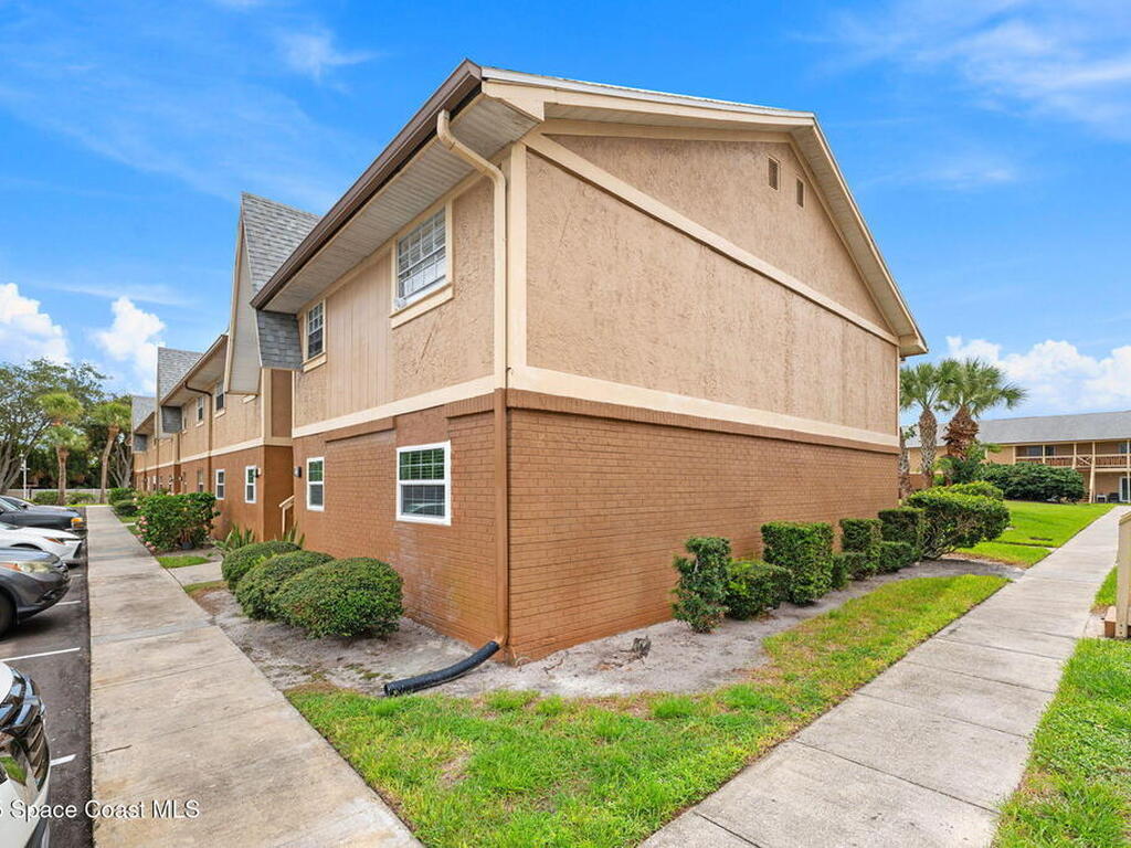 111 Bristol Lane, Melbourne, FL 32935