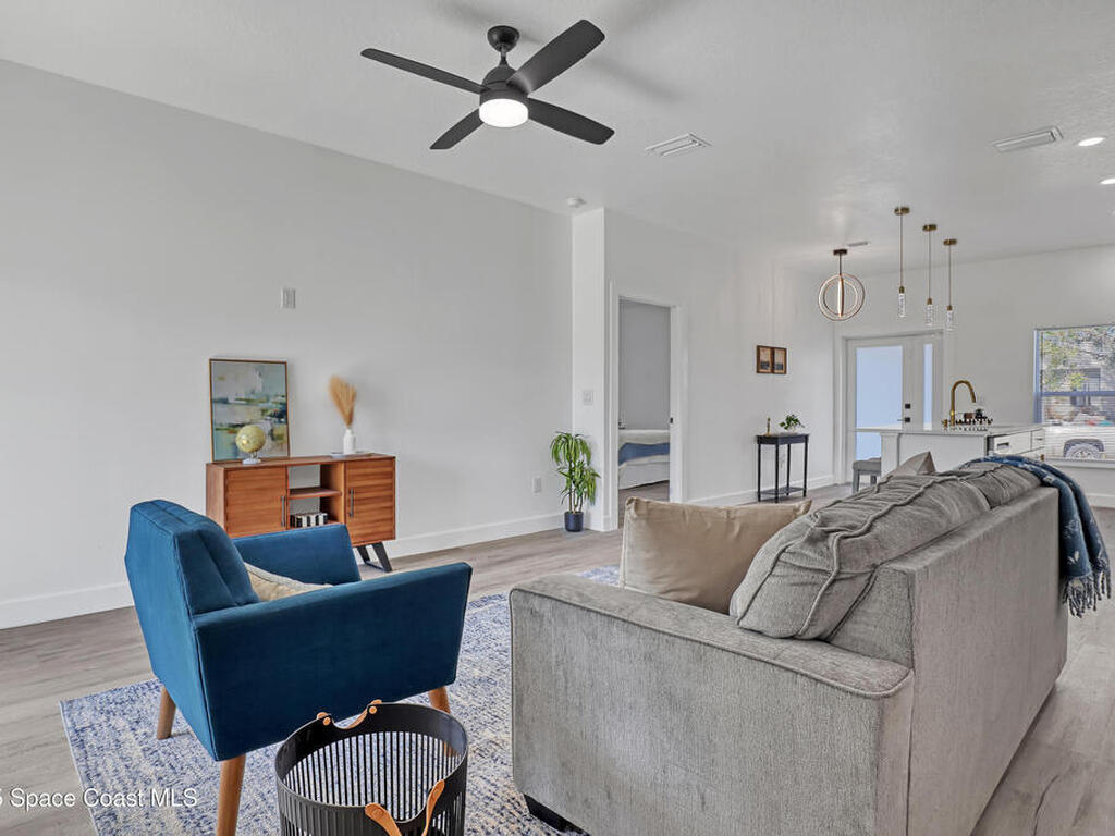 660 Yardley Street, Palm Bay, FL 32908