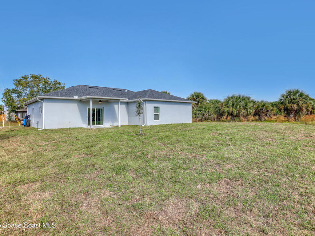 660 Yardley Street, Palm Bay, FL 32908
