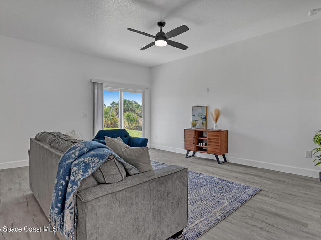 660 Yardley Street, Palm Bay, FL 32908