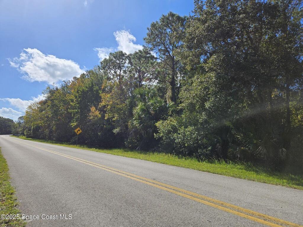 4600 N Beacon Light Road, Edgewater, FL 32141