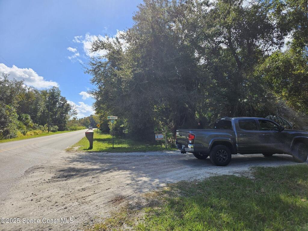 4600 N Beacon Light Road, Edgewater, FL 32141